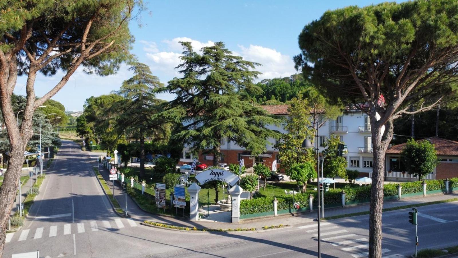 Zappi Cycling Hotel Riolo Terme Exterior photo